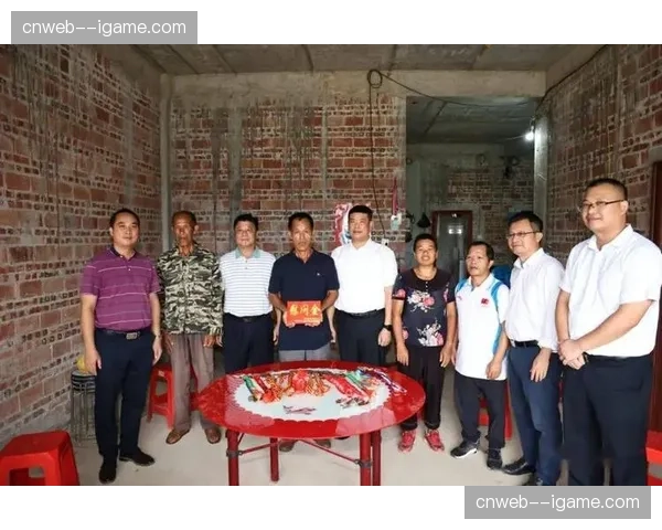 浦北县委书记春节前看望慰问举重冠军梁小梅 浦北县委书记春节前看望慰问举重冠军梁小梅