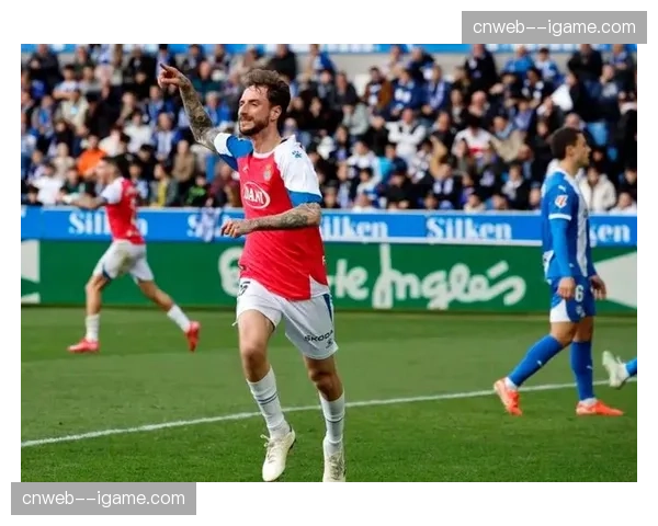 即时战报：塞维利亚客场领先西班牙人，恩-内斯里头球破门