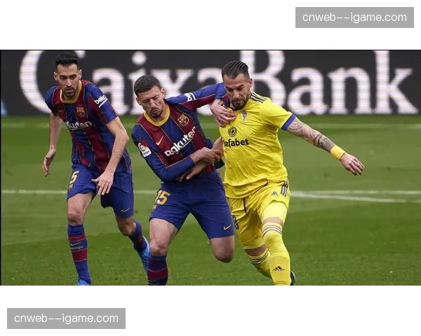 西甲测试新型可穿戴设备，用于实时监测球员跑动与防守负荷